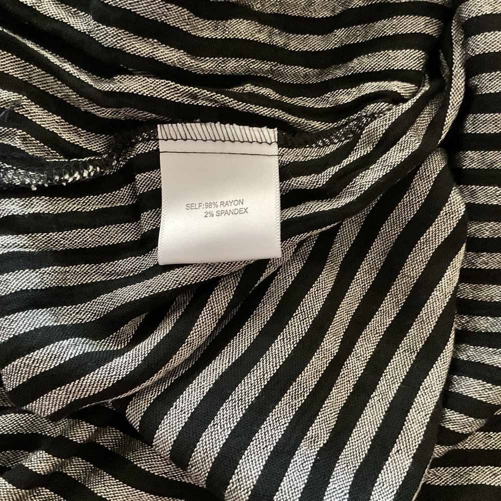 Jane & Delancey Women's 1X Button Up Tunic Top Black Gray Striped Collared Boho - Picture 6 of 7
